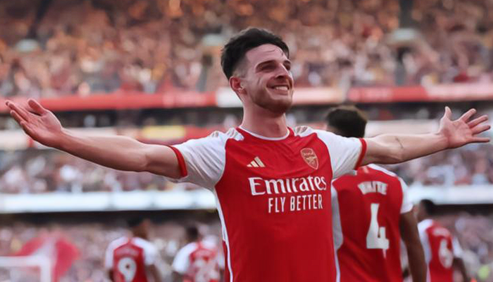 英超焦点:阿森纳赖斯引名宿热议,领袖气质成探讨焦点